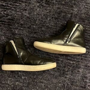 Kenneth Cole girl’s sneaker booties